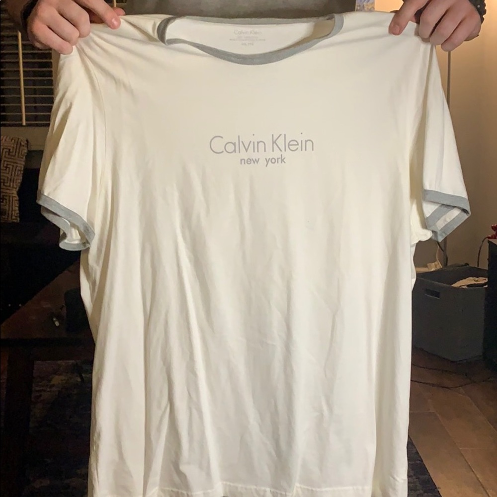 Calvin Klein T-shirt